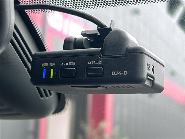 セレナ Ｘ　ＶセレクションＩＩ　禁煙車　純正７型ナビ　両側パワースライドドア　全方位カメラ　レーダークルーズコントロールバックカメラ　エマージェンシーブレーキ　パーキングアシスト　リアオートエアコン　保証書　ドラレコ（17枚目）