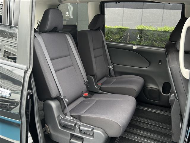 セレナ Ｘ　ＶセレクションＩＩ　禁煙車　純正７型ナビ　両側パワースライドドア　全方位カメラ　レーダークルーズコントロールバックカメラ　エマージェンシーブレーキ　パーキングアシスト　リアオートエアコン　保証書　ドラレコ（26枚目）