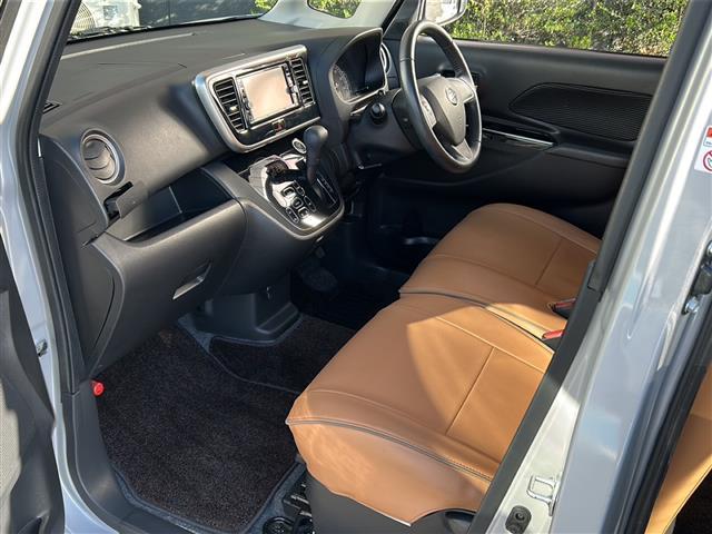 デイズルークス X Vセレクション 禁煙 純正ナビ アラウンドビューモニター エマージェンシーブレーキ 車線逸脱警報 コーナーセンサー ドライブレコーダー ETC 革調シートカバー サンシェード サーキュレーター スマートキー/スペア(26枚目)