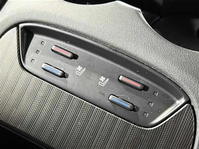 ハリアーハイブリッド Z レザーパッケージ 禁煙 JBL 純正12.3型ナビ パノラミックビューモニター デジタルインナーミラー BSM シートヒーター ベンチレーション レザーシート ステアリングヒーター ETC2.0 LEDヘッドライト(6枚目)