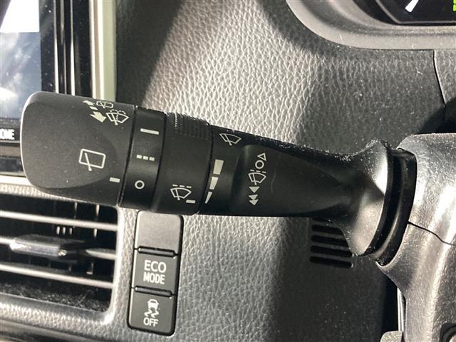 エスクァイア Gi 純正ナビ 両側パワースライドドア プリクラッシュセーフティ レーダークルーズコントロール レーンキープアシスト TRDエアロパーツ シートヒーター 純正アルミホイール 前後ドライブレコーダー LED(10枚目)