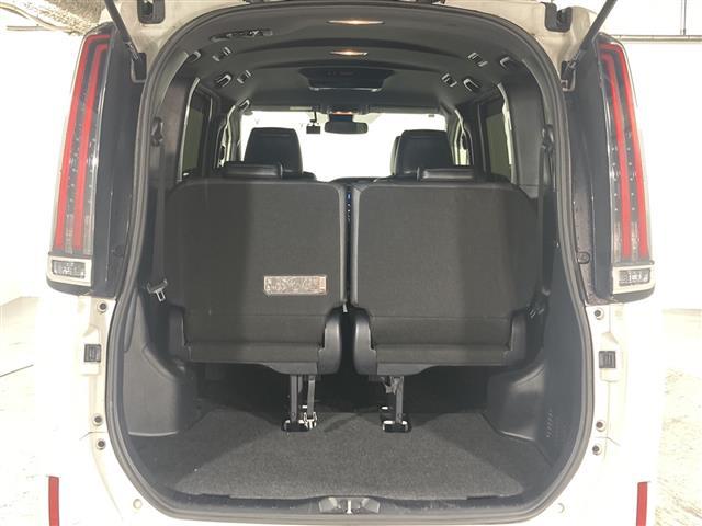 エスクァイア Gi 純正ナビ 両側パワースライドドア プリクラッシュセーフティ レーダークルーズコントロール レーンキープアシスト TRDエアロパーツ シートヒーター 純正アルミホイール 前後ドライブレコーダー LED(30枚目)