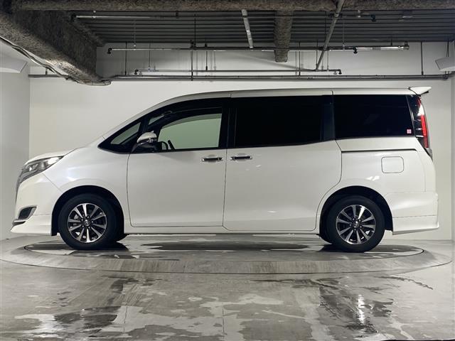 エスクァイア Gi 純正ナビ 両側パワースライドドア プリクラッシュセーフティ レーダークルーズコントロール レーンキープアシスト TRDエアロパーツ シートヒーター 純正アルミホイール 前後ドライブレコーダー LED(40枚目)