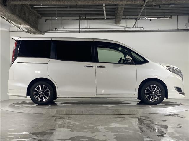 エスクァイア Gi 純正ナビ 両側パワースライドドア プリクラッシュセーフティ レーダークルーズコントロール レーンキープアシスト TRDエアロパーツ シートヒーター 純正アルミホイール 前後ドライブレコーダー LED(41枚目)