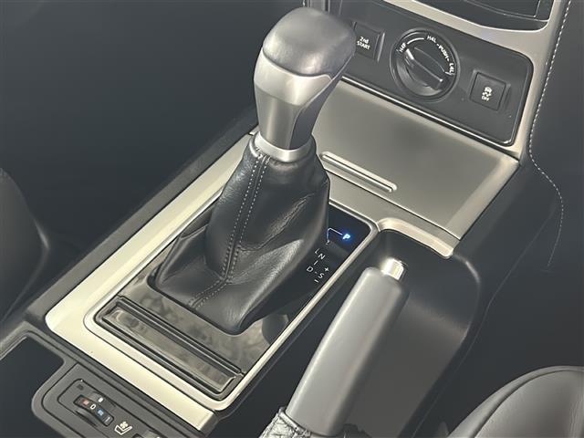 ランドクルーザープラド TX Lパッケージ マットブラックエディション 禁煙 サンルーフ 社外9型ナビ バックカメラ ETC ドライブレコーダー 黒レザーシート シートヒーター/ベンチレーション ブラックルーフレール レーダークルーズコントロール 衝突軽減 LTA RSA(9枚目)