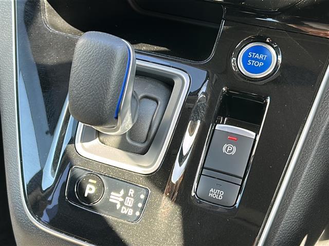 セレナ e-パワー ハイウェイスターV 禁煙 セーフティパックB 純正ナビ フリップダウンモニター アラウンドビューモニター プロパイロット デジタルミラー BSW ドライブレコーダー 前後ドライブレコーダー ETC OP16インチアルミ(9枚目)