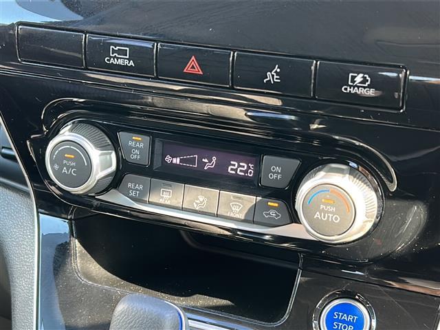 セレナ e-パワー ハイウェイスターV 禁煙 セーフティパックB 純正ナビ フリップダウンモニター アラウンドビューモニター プロパイロット デジタルミラー BSW ドライブレコーダー 前後ドライブレコーダー ETC OP16インチアルミ(10枚目)