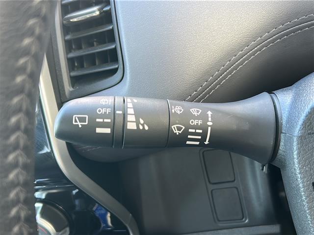 セレナ e-パワー ハイウェイスターV 禁煙 セーフティパックB 純正ナビ フリップダウンモニター アラウンドビューモニター プロパイロット デジタルミラー BSW ドライブレコーダー 前後ドライブレコーダー ETC OP16インチアルミ(16枚目)