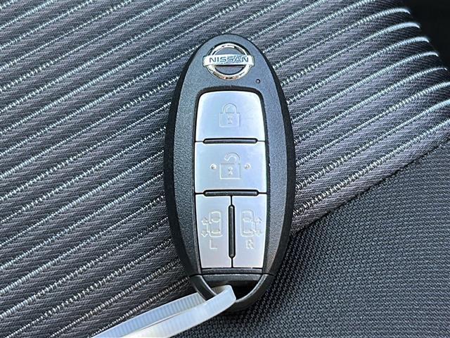 セレナ e-パワー ハイウェイスターV 禁煙 セーフティパックB 純正ナビ フリップダウンモニター アラウンドビューモニター プロパイロット デジタルミラー BSW ドライブレコーダー 前後ドライブレコーダー ETC OP16インチアルミ(18枚目)