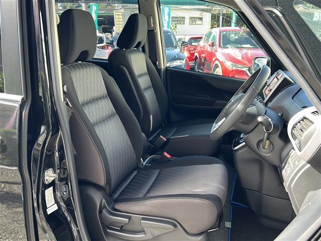 セレナ e-パワー ハイウェイスターV 禁煙 セーフティパックB 純正ナビ フリップダウンモニター アラウンドビューモニター プロパイロット デジタルミラー BSW ドライブレコーダー 前後ドライブレコーダー ETC OP16インチアルミ(19枚目)