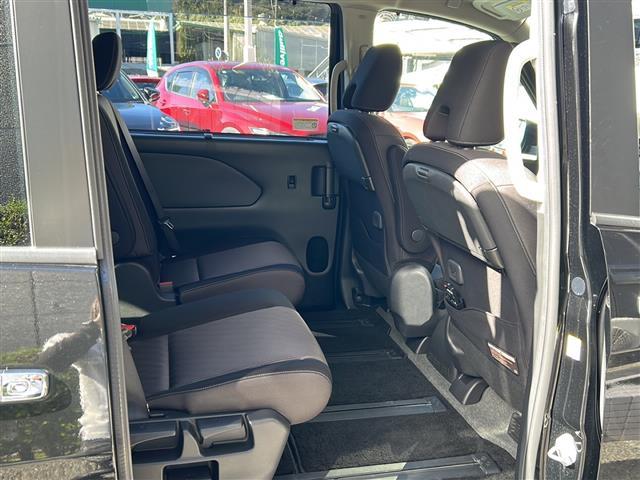 セレナ e-パワー ハイウェイスターV 禁煙 セーフティパックB 純正ナビ フリップダウンモニター アラウンドビューモニター プロパイロット デジタルミラー BSW ドライブレコーダー 前後ドライブレコーダー ETC OP16インチアルミ(20枚目)