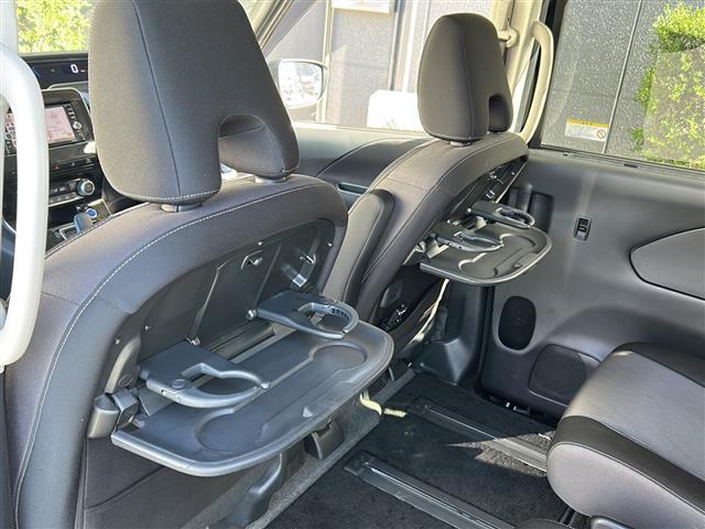 セレナ e-パワー ハイウェイスターV 禁煙 セーフティパックB 純正ナビ フリップダウンモニター アラウンドビューモニター プロパイロット デジタルミラー BSW ドライブレコーダー 前後ドライブレコーダー ETC OP16インチアルミ(24枚目)