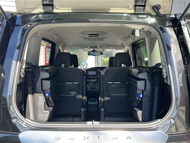 セレナ e-パワー ハイウェイスターV 禁煙 セーフティパックB 純正ナビ フリップダウンモニター アラウンドビューモニター プロパイロット デジタルミラー BSW ドライブレコーダー 前後ドライブレコーダー ETC OP16インチアルミ(28枚目)