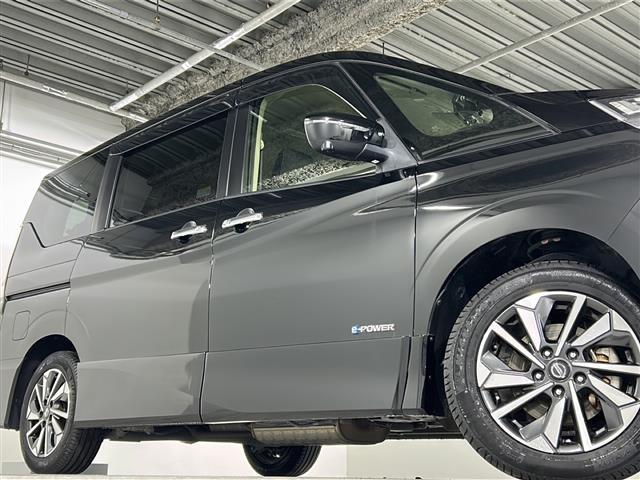 セレナ e-パワー ハイウェイスターV 禁煙 セーフティパックB 純正ナビ フリップダウンモニター アラウンドビューモニター プロパイロット デジタルミラー BSW ドライブレコーダー 前後ドライブレコーダー ETC OP16インチアルミ(34枚目)