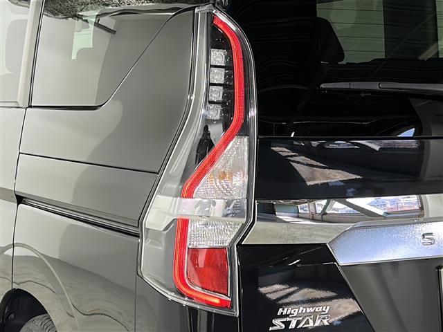 セレナ e-パワー ハイウェイスターV 禁煙 セーフティパックB 純正ナビ フリップダウンモニター アラウンドビューモニター プロパイロット デジタルミラー BSW ドライブレコーダー 前後ドライブレコーダー ETC OP16インチアルミ(41枚目)