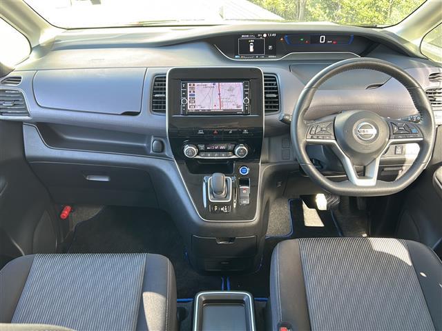 セレナ e-パワー ハイウェイスターV 禁煙 セーフティパックB 純正ナビ フリップダウンモニター アラウンドビューモニター プロパイロット デジタルミラー BSW ドライブレコーダー 前後ドライブレコーダー ETC OP16インチアルミ(42枚目)