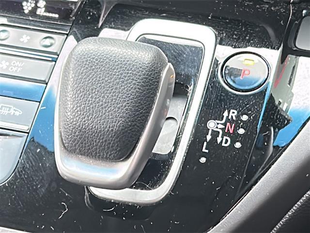 フリードハイブリッド ハイブリッド・Ｇ　禁煙　７人乗　社外ナビ　バックカメラ　シートヒータ　ホンダセンシング　レーダークルーズコントロール　両側パワースライドドア　ＬＥＤヘッドライト　アクティブコーナリングライト　ロールサンシェード（8枚目）