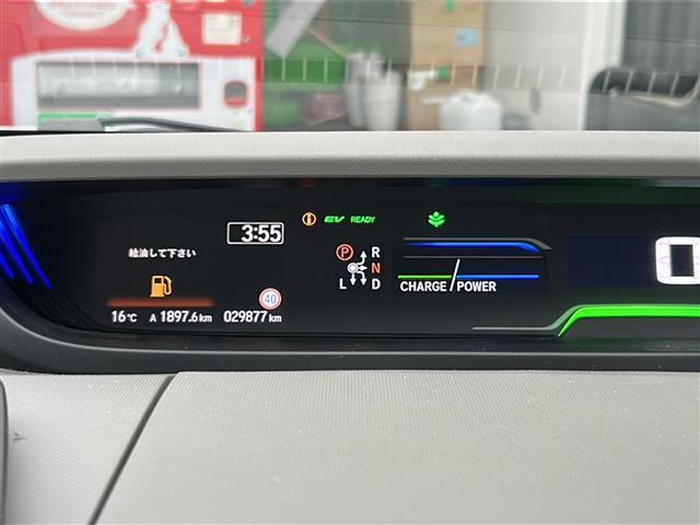 フリードハイブリッド ハイブリッド・Ｇ　禁煙　７人乗　社外ナビ　バックカメラ　シートヒータ　ホンダセンシング　レーダークルーズコントロール　両側パワースライドドア　ＬＥＤヘッドライト　アクティブコーナリングライト　ロールサンシェード（9枚目）