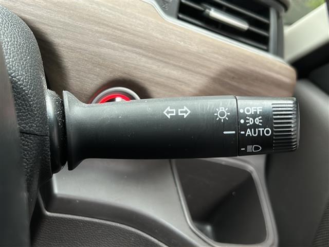 フリードハイブリッド ハイブリッド・Ｇ　禁煙　７人乗　社外ナビ　バックカメラ　シートヒータ　ホンダセンシング　レーダークルーズコントロール　両側パワースライドドア　ＬＥＤヘッドライト　アクティブコーナリングライト　ロールサンシェード（11枚目）