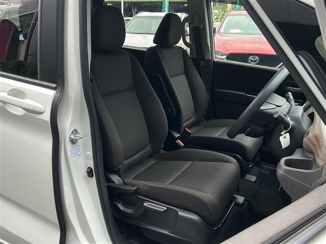 フリードハイブリッド ハイブリッド・Ｇ　禁煙　７人乗　社外ナビ　バックカメラ　シートヒータ　ホンダセンシング　レーダークルーズコントロール　両側パワースライドドア　ＬＥＤヘッドライト　アクティブコーナリングライト　ロールサンシェード（18枚目）