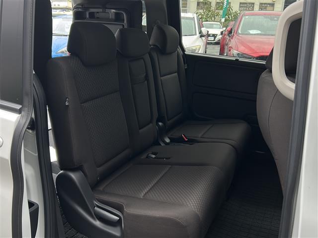 フリードハイブリッド ハイブリッド・Ｇ　禁煙　７人乗　社外ナビ　バックカメラ　シートヒータ　ホンダセンシング　レーダークルーズコントロール　両側パワースライドドア　ＬＥＤヘッドライト　アクティブコーナリングライト　ロールサンシェード（20枚目）