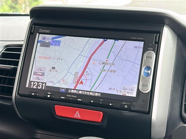 N-BOX G SSパッケージ 禁煙☆CTBA☆純正ナビ☆バックカメラ☆両側パワースライドドア☆スマートキー☆スペアキー☆純正アルミホイール☆ステアリングスイッチ☆純正フロアマット☆ドアバイザー☆ヘッドライトレベライザー(3枚目)