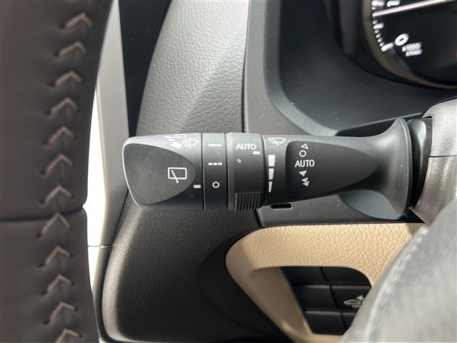 ランドクルーザープラド TX Lパッケージ マットブラックエディション 禁煙 サンルーフ アルパイン9インチナビ DVD/DTV/Bluetooth バックカメラ レーダークルーズコントロール ベージュレザーシート シートヒーター シートベンチレーション LEDライト(10枚目)