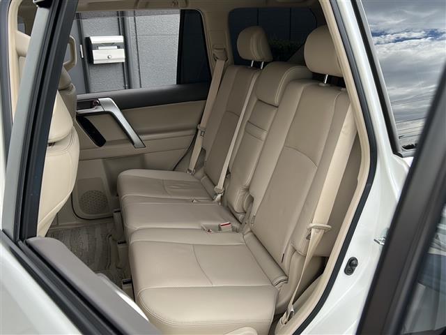 ランドクルーザープラド TX Lパッケージ マットブラックエディション 禁煙 サンルーフ アルパイン9インチナビ DVD/DTV/Bluetooth バックカメラ レーダークルーズコントロール ベージュレザーシート シートヒーター シートベンチレーション LEDライト(29枚目)