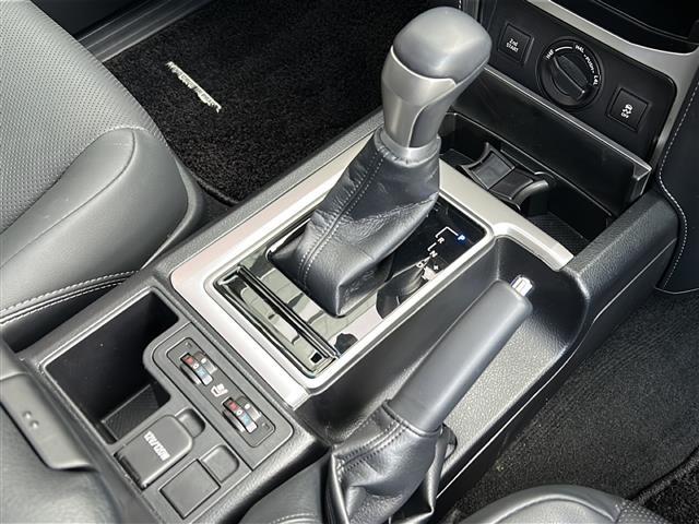 ランドクルーザープラド TX Lパッケージ マットブラックエディション 禁煙車 ブラックルーフレール ムーンルーフ トヨタセーフティセンス PCS LDA RSA LEDオートライト ETC2.0 純正9インチナビ 純正フロアマット スマートキー スペアキー(14枚目)