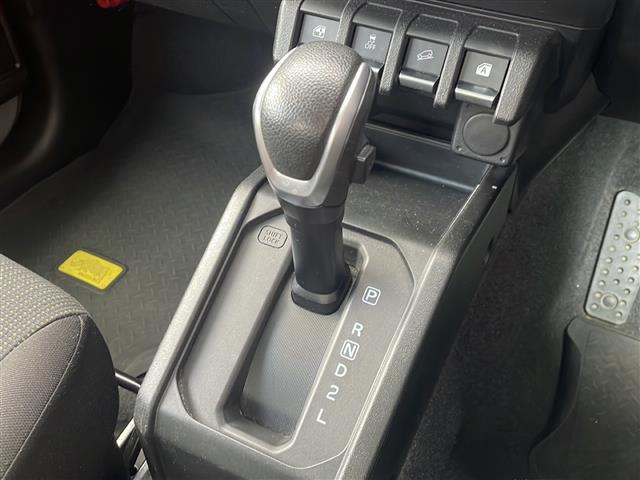 ジムニー XL 禁煙 ディスプレイオーディオ バックカメラ 衝突軽減 車線逸脱警報 オートライト ETC フロアマット スマートキー プッシュスタート スペアキー シートヒーター フォグランプ ヘッドライトレベライザ(8枚目)