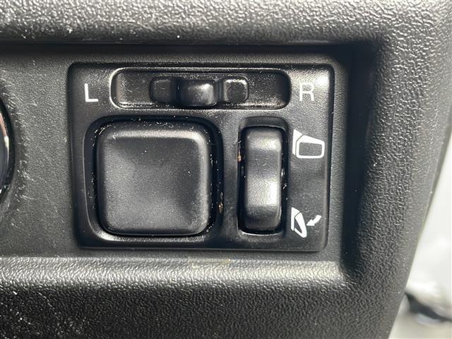 ジムニー XL 禁煙 ディスプレイオーディオ バックカメラ 衝突軽減 車線逸脱警報 オートライト ETC フロアマット スマートキー プッシュスタート スペアキー シートヒーター フォグランプ ヘッドライトレベライザ(17枚目)