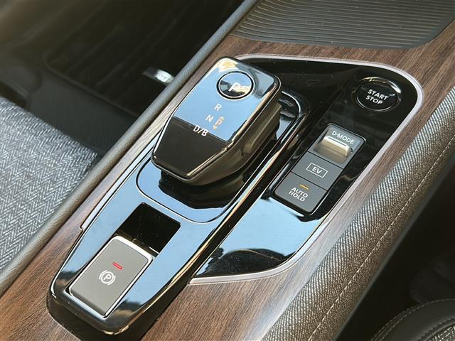 オーラ G FOUR 禁煙 4WD 純正9型ナビ アラウンドビューモニター インテリジェントルームミラー 前ドライブレコーダー シートヒーター ステアリングヒーター ハーフレザー 衝突軽減 LEDヘッドライト ETC(9枚目)