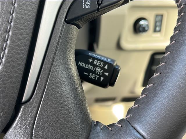 ランドクルーザープラド TX Lパッケージ マットブラックエディション 禁煙 7人乗 ムーンルーフ 純正9型ナビ バックカメラ HDMI/USB ドライブレコーダー ETC レザーシート シートヒーター/ベンチレーション ヘッドランプウォッシャー LEDヘッドランプ(12枚目)