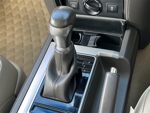 ランドクルーザープラド TX Lパッケージ マットブラックエディション 禁煙 7人乗 ムーンルーフ 純正9型ナビ バックカメラ HDMI/USB ドライブレコーダー ETC レザーシート シートヒーター/ベンチレーション ヘッドランプウォッシャー LEDヘッドランプ(14枚目)