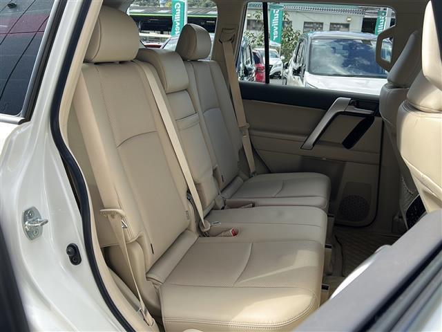 ランドクルーザープラド TX Lパッケージ マットブラックエディション 禁煙 7人乗 ムーンルーフ 純正9型ナビ バックカメラ HDMI/USB ドライブレコーダー ETC レザーシート シートヒーター/ベンチレーション ヘッドランプウォッシャー LEDヘッドランプ(21枚目)