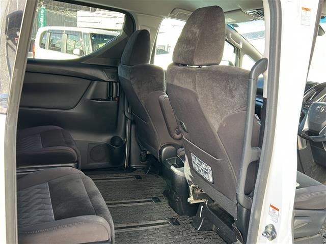 ヴェルファイア ２．５Ｚ　禁煙　アルパイン１１型ナビ　１２型フリップダウンモニター　プリクラッシュセーフティ　両側パワースライドドア　オートマチックハイビーム　ＬＥＤヘッドライト　クリアランスソナー　レーダー探知機　ＥＴＣ（23枚目）