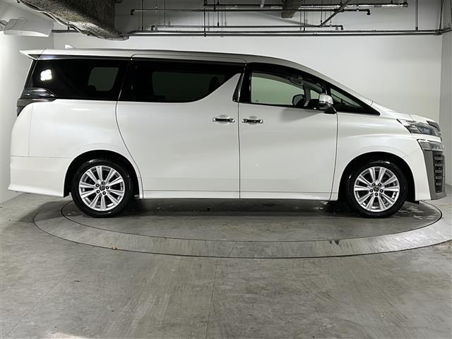 ヴェルファイア ２．５Ｚ　禁煙　アルパイン１１型ナビ　１２型フリップダウンモニター　プリクラッシュセーフティ　両側パワースライドドア　オートマチックハイビーム　ＬＥＤヘッドライト　クリアランスソナー　レーダー探知機　ＥＴＣ（32枚目）