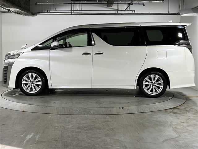 ヴェルファイア ２．５Ｚ　禁煙　アルパイン１１型ナビ　１２型フリップダウンモニター　プリクラッシュセーフティ　両側パワースライドドア　オートマチックハイビーム　ＬＥＤヘッドライト　クリアランスソナー　レーダー探知機　ＥＴＣ（33枚目）