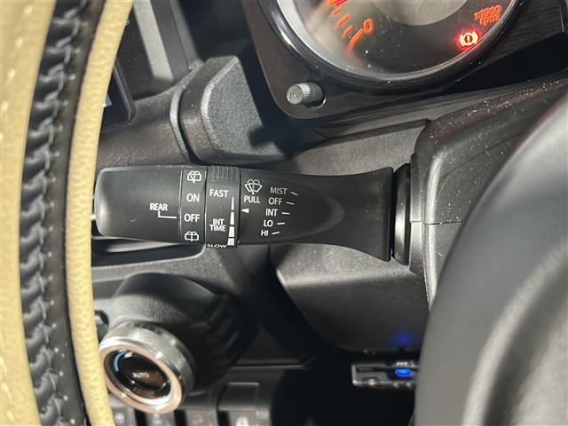 ジムニー XC 禁煙 社外フローティングナビ バックカメラ クルーズコントロール LEDヘッドライト フォグランプ ETC ルーフキャリア 革調シートカバー OPフロントグリル 社外16インチアルミ ミラー型ドラレコ(9枚目)