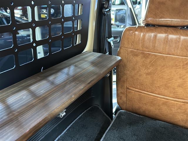 ジムニー XC 禁煙 社外フローティングナビ バックカメラ クルーズコントロール LEDヘッドライト フォグランプ ETC ルーフキャリア 革調シートカバー OPフロントグリル 社外16インチアルミ ミラー型ドラレコ(23枚目)