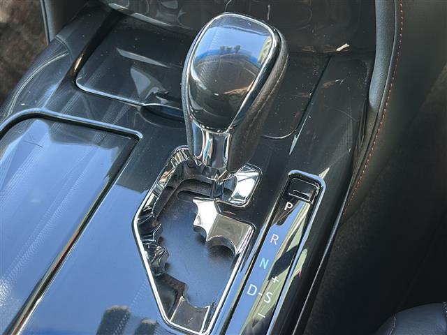 クラウンハイブリッド アスリートG 禁煙 純正ナビ バックカメラ プリクラッシュ レーダークルーズコントロール オートマチックハイビーム ETC 黒革シート シートヒーター/ベンチレーション ステアリングヒータ 18インチアルミホイール(11枚目)