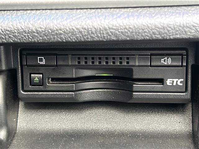 クラウンハイブリッド アスリートG 禁煙 純正ナビ バックカメラ プリクラッシュ レーダークルーズコントロール オートマチックハイビーム ETC 黒革シート シートヒーター/ベンチレーション ステアリングヒータ 18インチアルミホイール(19枚目)