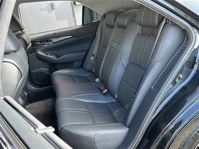 クラウンハイブリッド アスリートG 禁煙 純正ナビ バックカメラ プリクラッシュ レーダークルーズコントロール オートマチックハイビーム ETC 黒革シート シートヒーター/ベンチレーション ステアリングヒータ 18インチアルミホイール(25枚目)