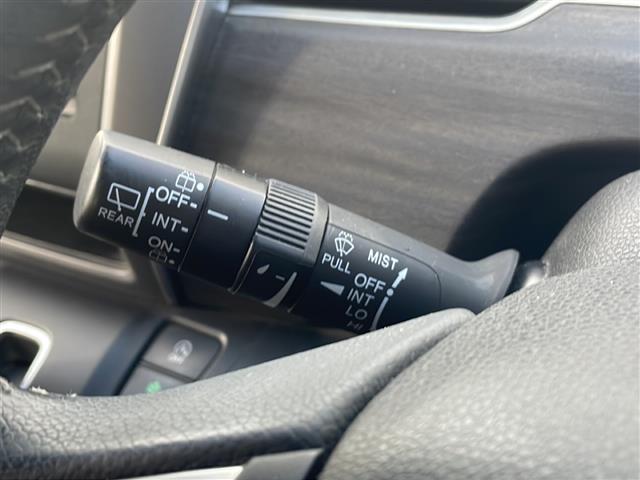 フリード G・ホンダセンシング 禁煙 純正ナビ バックカメラ Sパケ Cパッケージ LEDヘッドライト アクティブコーナリングライト コンフォートビューパッケージ 両側パワースライドドア ハーフレザー 革巻きステアリング ETC(11枚目)