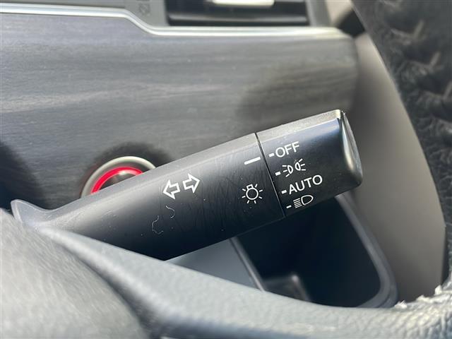 フリード G・ホンダセンシング 禁煙 純正ナビ バックカメラ Sパケ Cパッケージ LEDヘッドライト アクティブコーナリングライト コンフォートビューパッケージ 両側パワースライドドア ハーフレザー 革巻きステアリング ETC(12枚目)