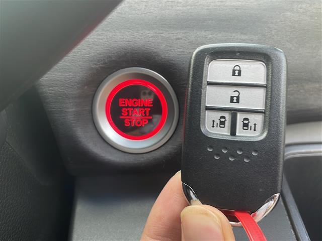 フリード G・ホンダセンシング 禁煙 純正ナビ バックカメラ Sパケ Cパッケージ LEDヘッドライト アクティブコーナリングライト コンフォートビューパッケージ 両側パワースライドドア ハーフレザー 革巻きステアリング ETC(13枚目)