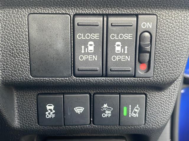 フリード G・ホンダセンシング 禁煙 純正ナビ バックカメラ Sパケ Cパッケージ LEDヘッドライト アクティブコーナリングライト コンフォートビューパッケージ 両側パワースライドドア ハーフレザー 革巻きステアリング ETC(14枚目)