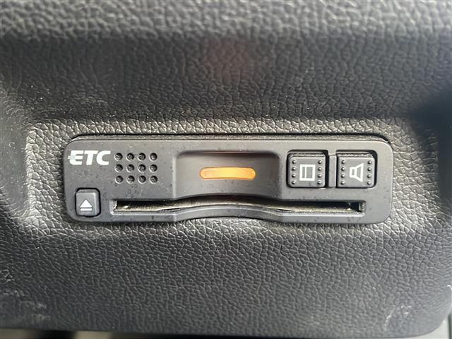 フリード G・ホンダセンシング 禁煙 純正ナビ バックカメラ Sパケ Cパッケージ LEDヘッドライト アクティブコーナリングライト コンフォートビューパッケージ 両側パワースライドドア ハーフレザー 革巻きステアリング ETC(15枚目)