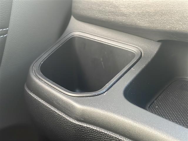 フリード G・ホンダセンシング 禁煙 純正ナビ バックカメラ Sパケ Cパッケージ LEDヘッドライト アクティブコーナリングライト コンフォートビューパッケージ 両側パワースライドドア ハーフレザー 革巻きステアリング ETC(16枚目)