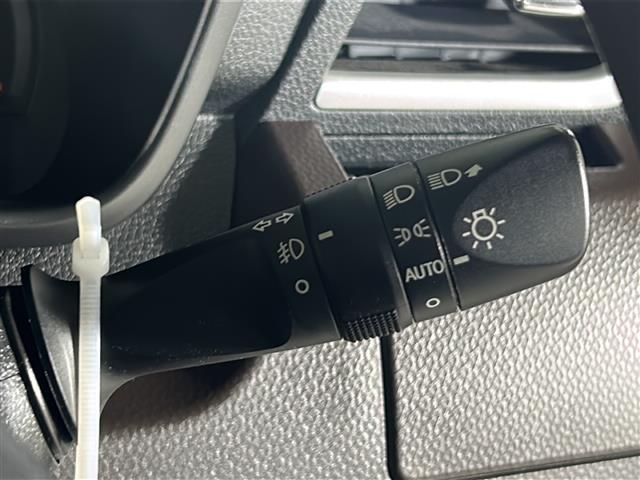 タンク Ｇ　コージーエディション　禁煙車　純正ナビ　ビルトインＥＴＣ　バックカメラ　前方ドライブレコーダー　両側パワースライドドア　シートヒーター　クルーズコントロール　純正フロアマット　ハロゲンヘッドライト　衝突被害軽減ブレーキ（11枚目）